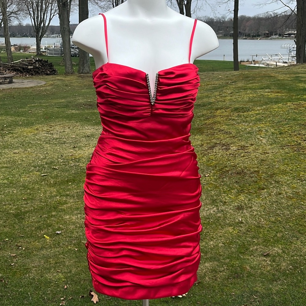 Hailey Logan by Adrianna Papell sexy ruched bodycon dress 10 or 11